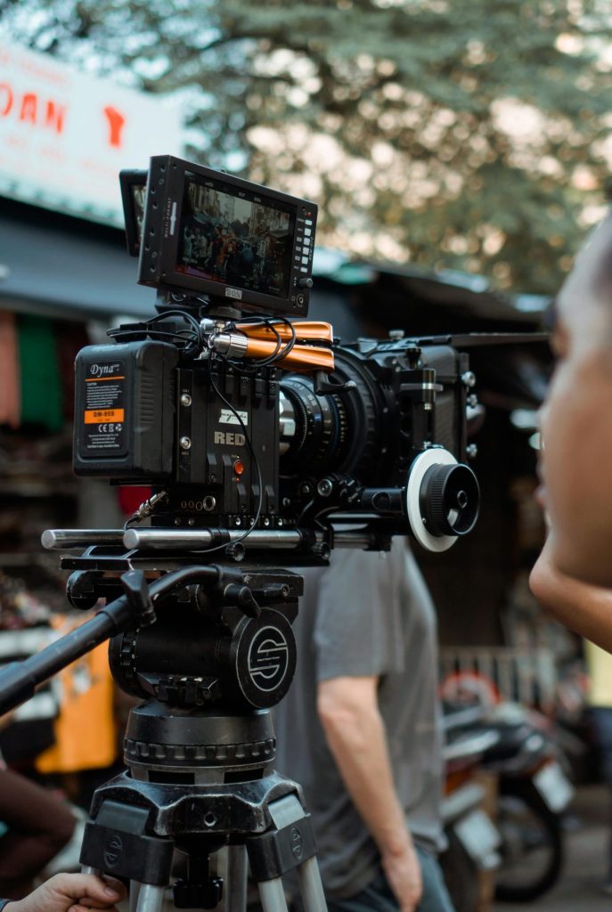 Une caméra donne l'idée des moyens fournit par Elan Films à ses clients